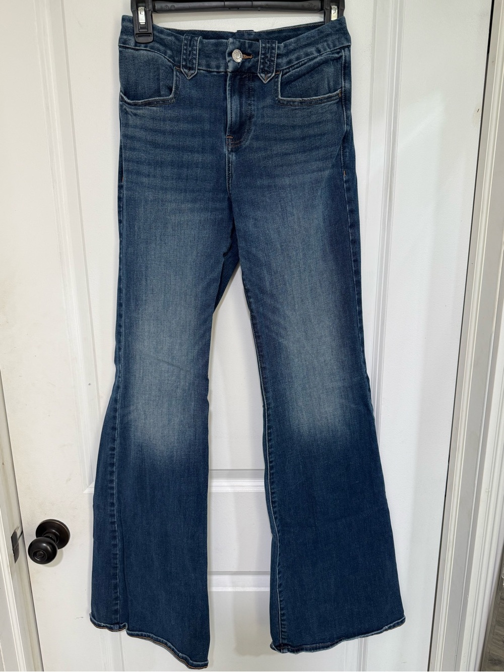 Express Women's 70’s Flare Mid-Rise Flexx Hyper Stretch Flap pockets Small Long